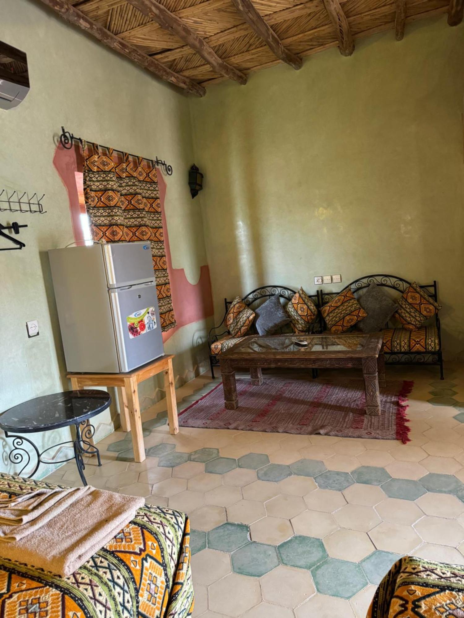 メゾン メルズーガ ゲスト ハウス Bed & Breakfast エクステリア 写真